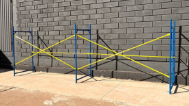 Порівняння типів будівельних лісів: рамні, клино-хомутові, ригельні