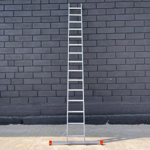 Алюмінієва односекційна приставна драбина 4 м на 15 сходинок (професійна)