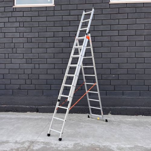 Драбина трисекційна 7 м алюмінієва ТЕХПРОМ 3 х 10 сходинок