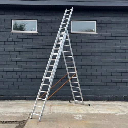 Драбина алюмінієва посилена 10 м трисекційна 3 х 14 сходинок