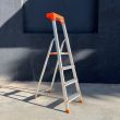 Драбина стрем'янка алюмінієва на 4 сходинки